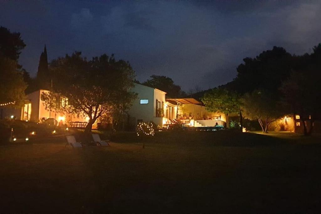Les Prairies De Fenestrelle Spa & Piscine Au Calme Aubagne Bagian luar foto