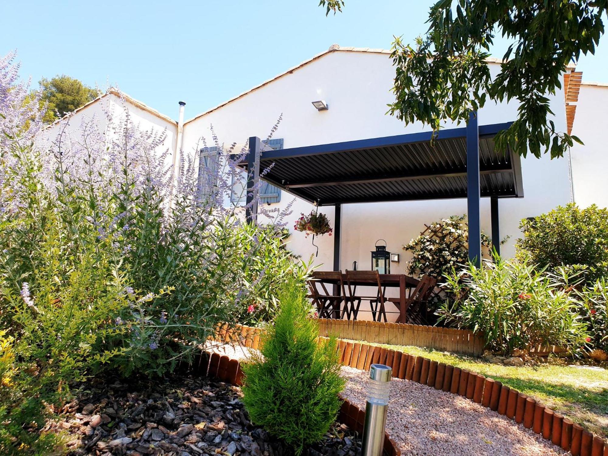 Les Prairies De Fenestrelle Spa & Piscine Au Calme Aubagne Bagian luar foto